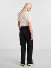 Ladda upp bild till gallerivisning, model_shot-back