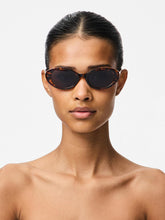 Ladda upp bild till gallerivisning, model_shot-front
