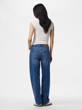 Ladda upp bild till gallerivisning, model_shot-back
