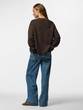 Ladda upp bild till gallerivisning, model_shot-back

