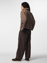 Ladda upp bild till gallerivisning, model_shot-back
