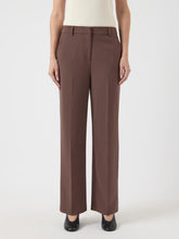 Ladda upp bild till gallerivisning, model_shot-front
