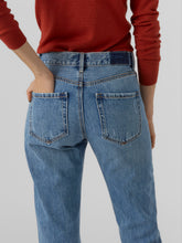 Ladda upp bild till gallerivisning, VMHAILEY Jeans - Medium Blue Denim
